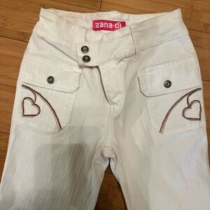 White denim jeans with embroidery